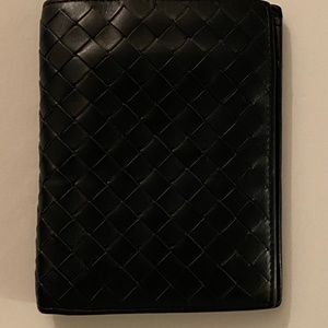 Bottega Veneta Men's Wallet - Authentic